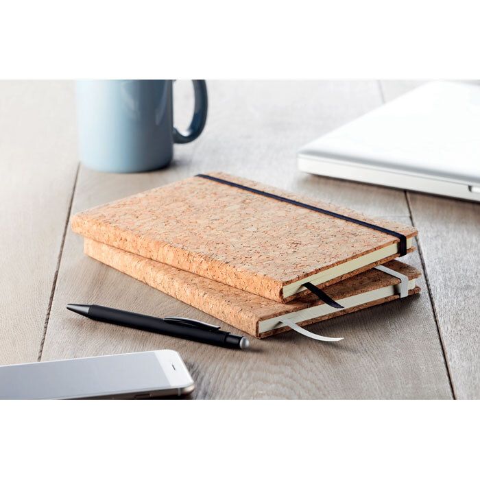 GiftRetail MO9623 - A5 cork notebook.