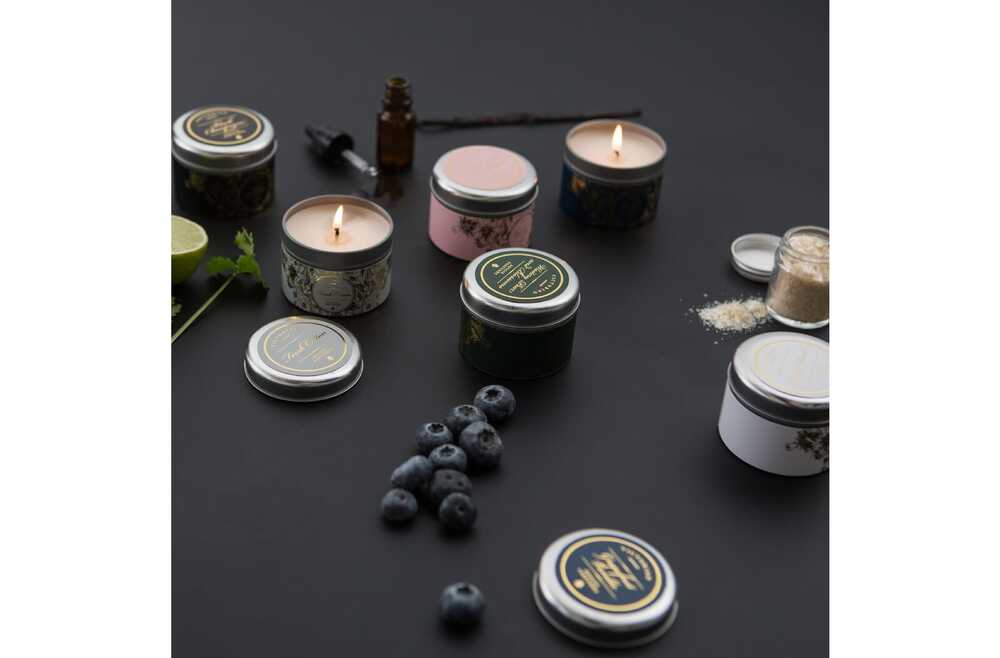 Inside Out LT53500 - Victorian Sense Tinbox Black Jasmine scented candle